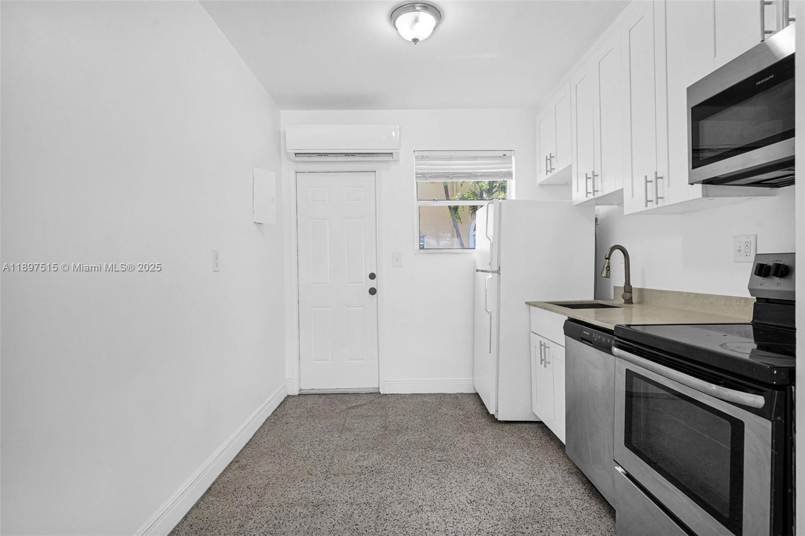 PHOENIX PARK SUB - Residential Lease