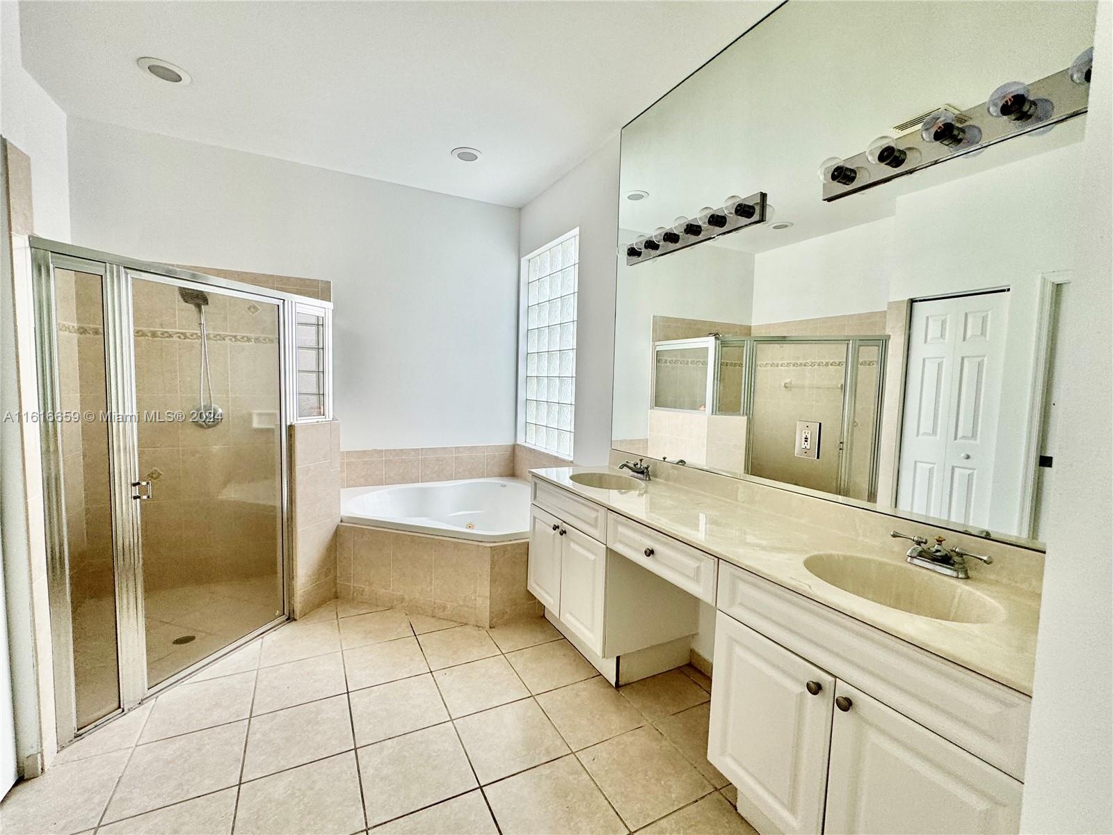 VINEYARDS - Residential Lease