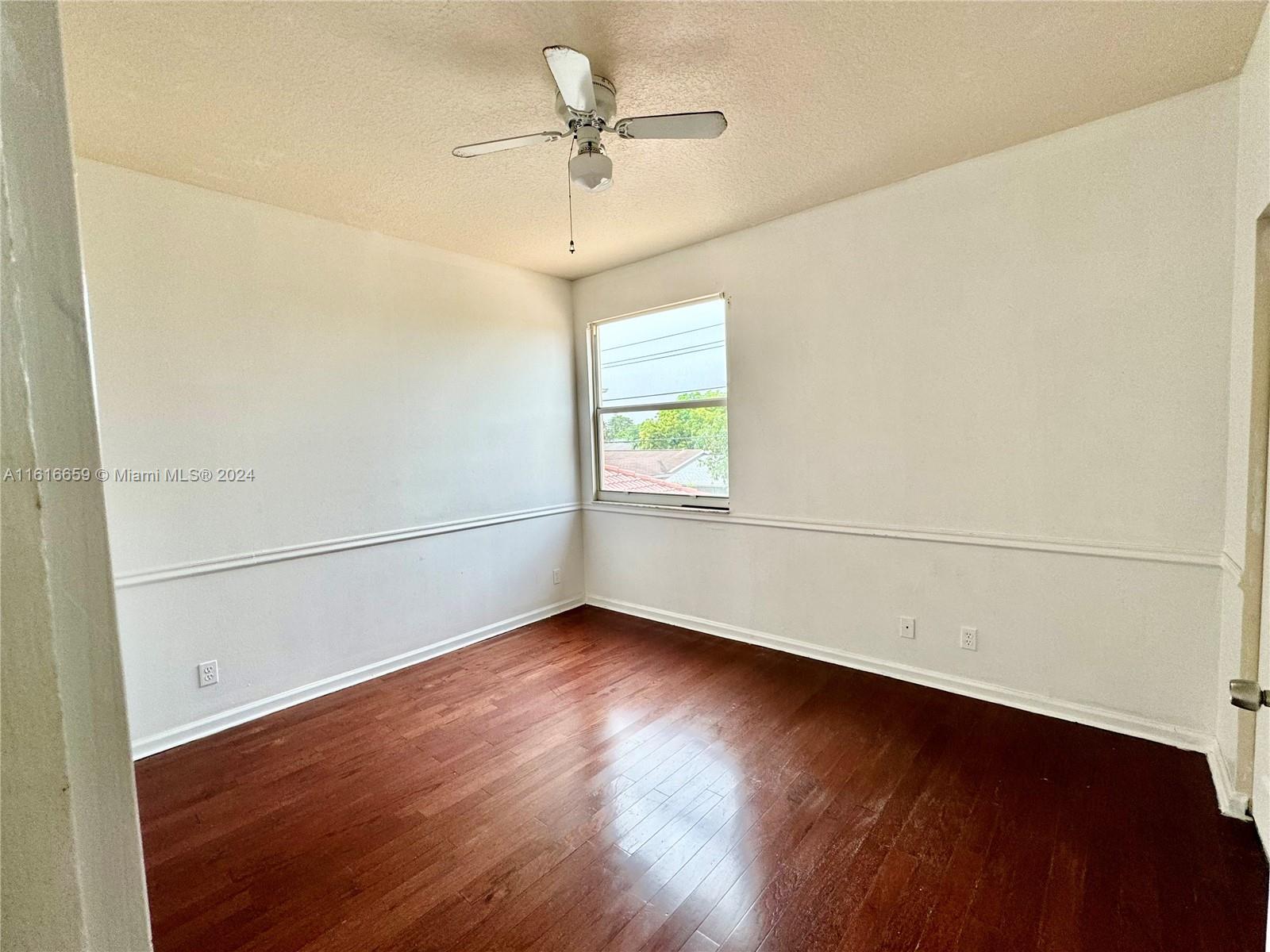 VINEYARDS - Residential Lease