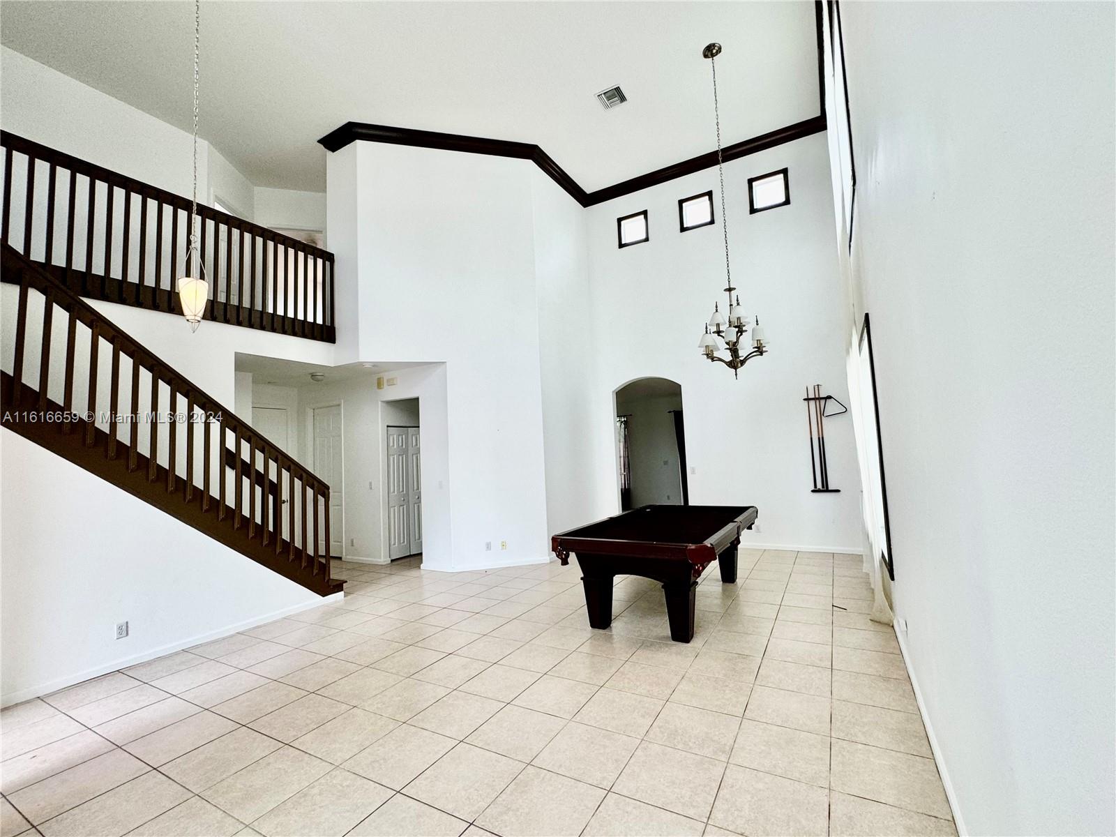 VINEYARDS - Residential Lease