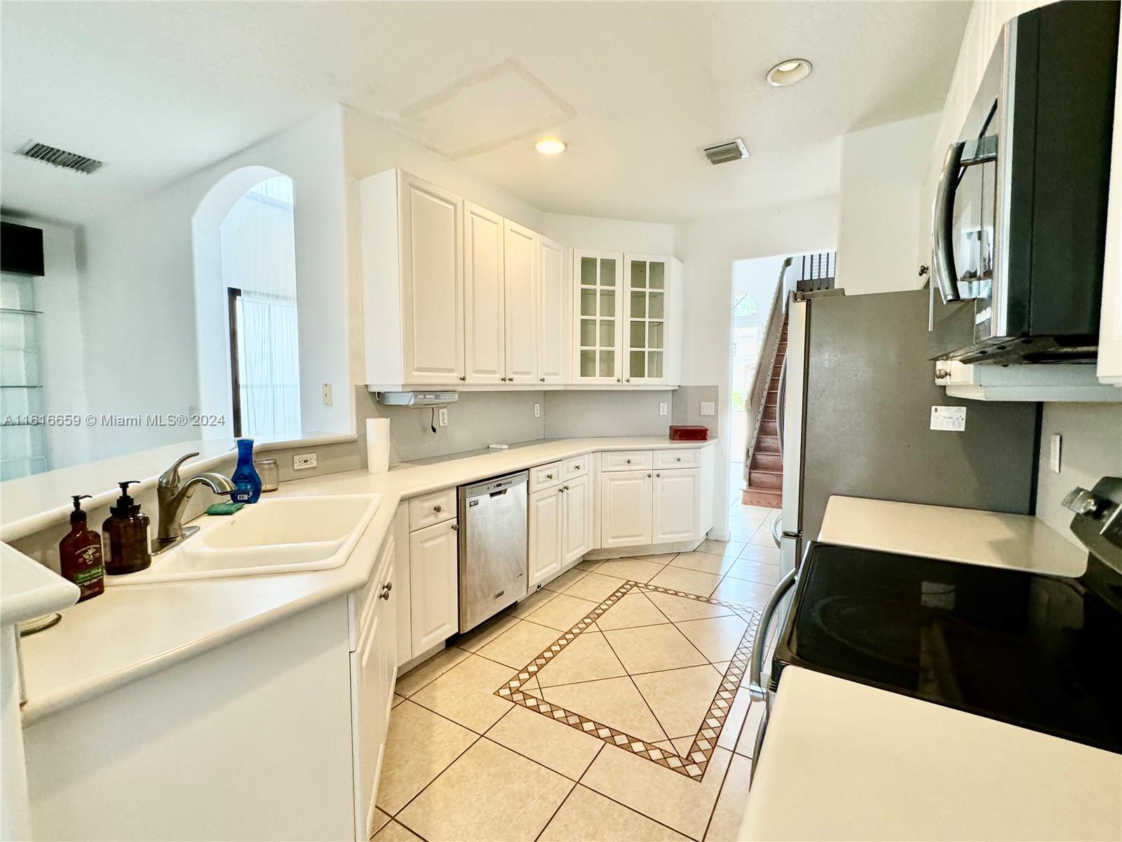 VINEYARDS - Residential Lease