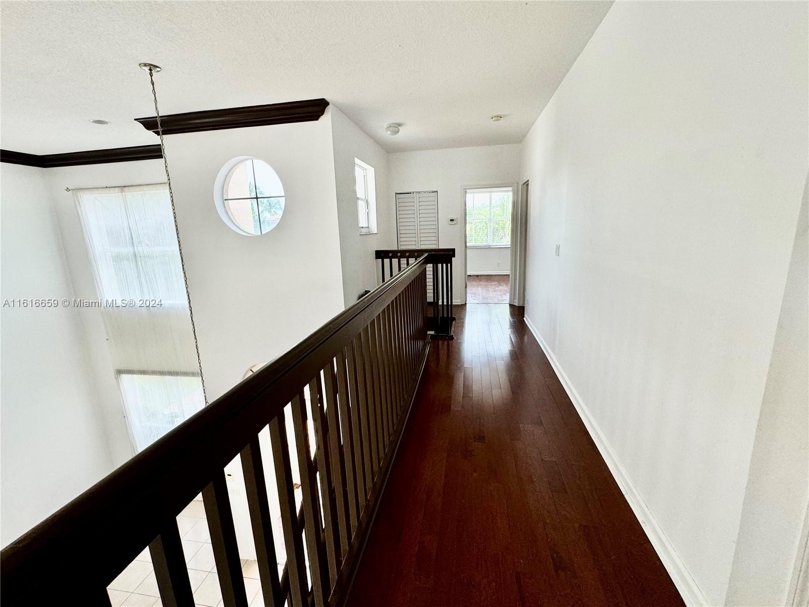 VINEYARDS - Residential Lease