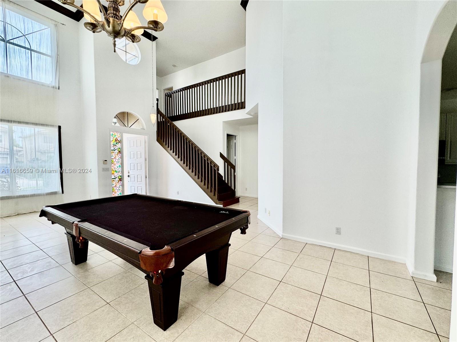 VINEYARDS - Residential Lease