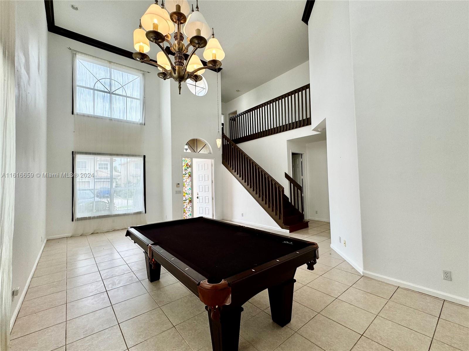 VINEYARDS - Residential Lease