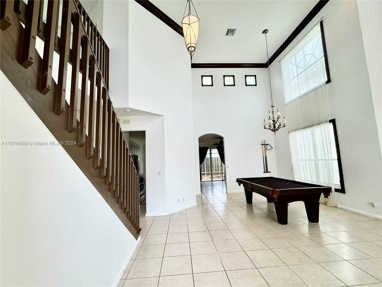 VINEYARDS - Residential Lease