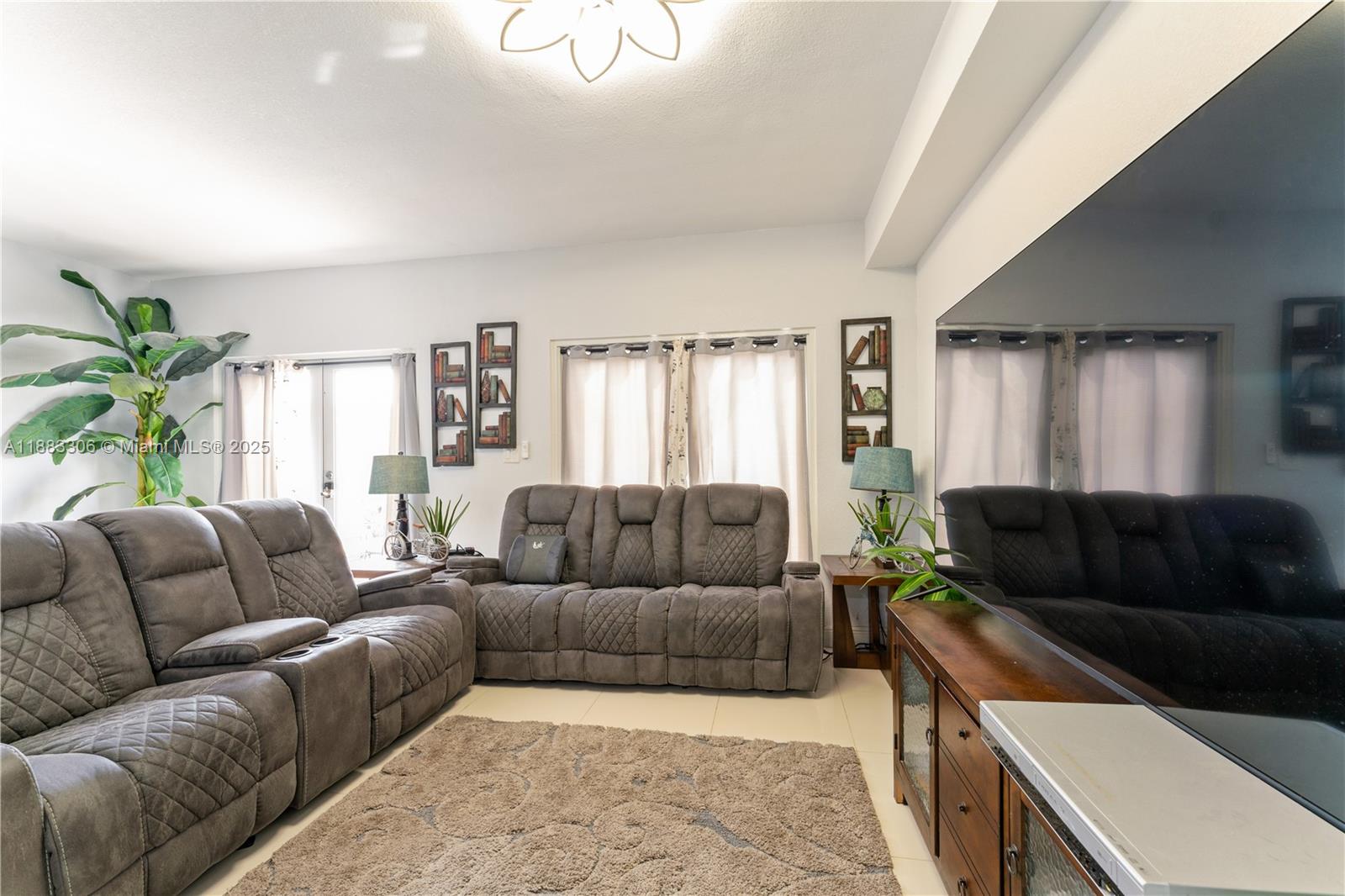 MAGNOLIA LANDING - Residential