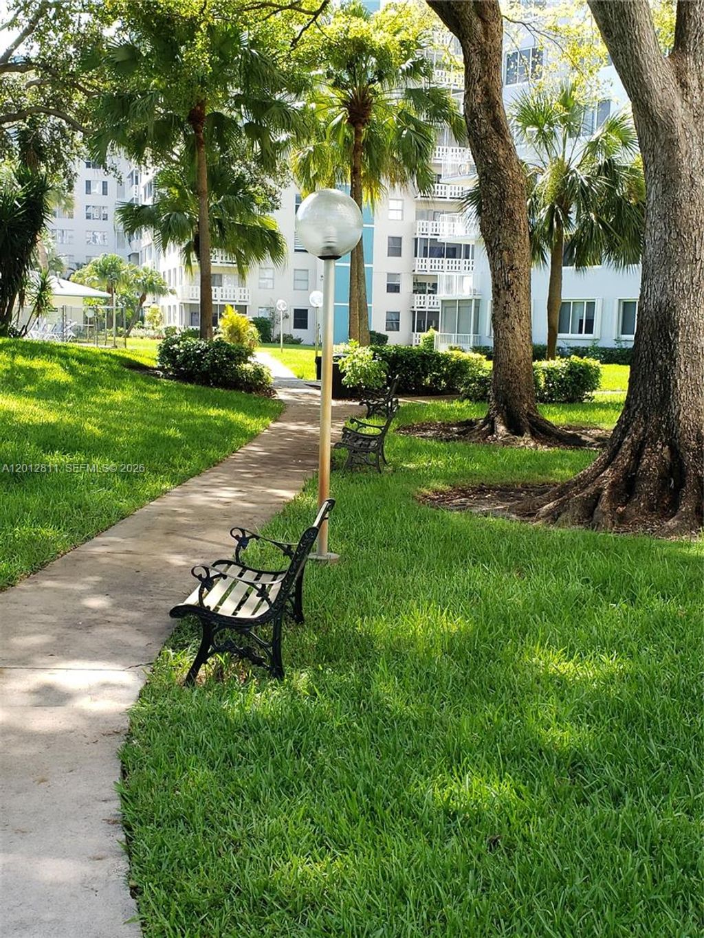 Photo of Hollywood, FL 33021 (MLS # A12012811)