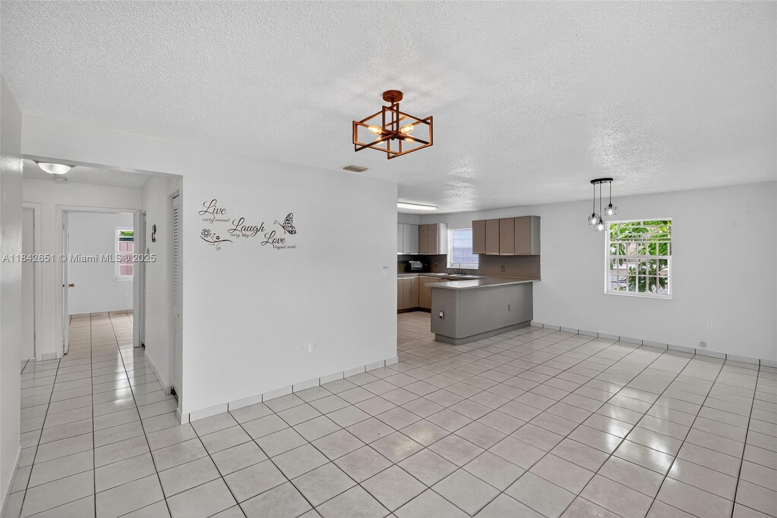 4782 NW Flagler Ter 1
