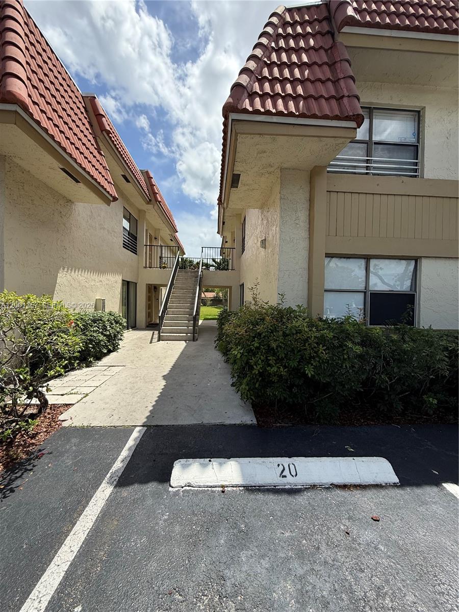 GRENADIER GARDENS - Residential Lease