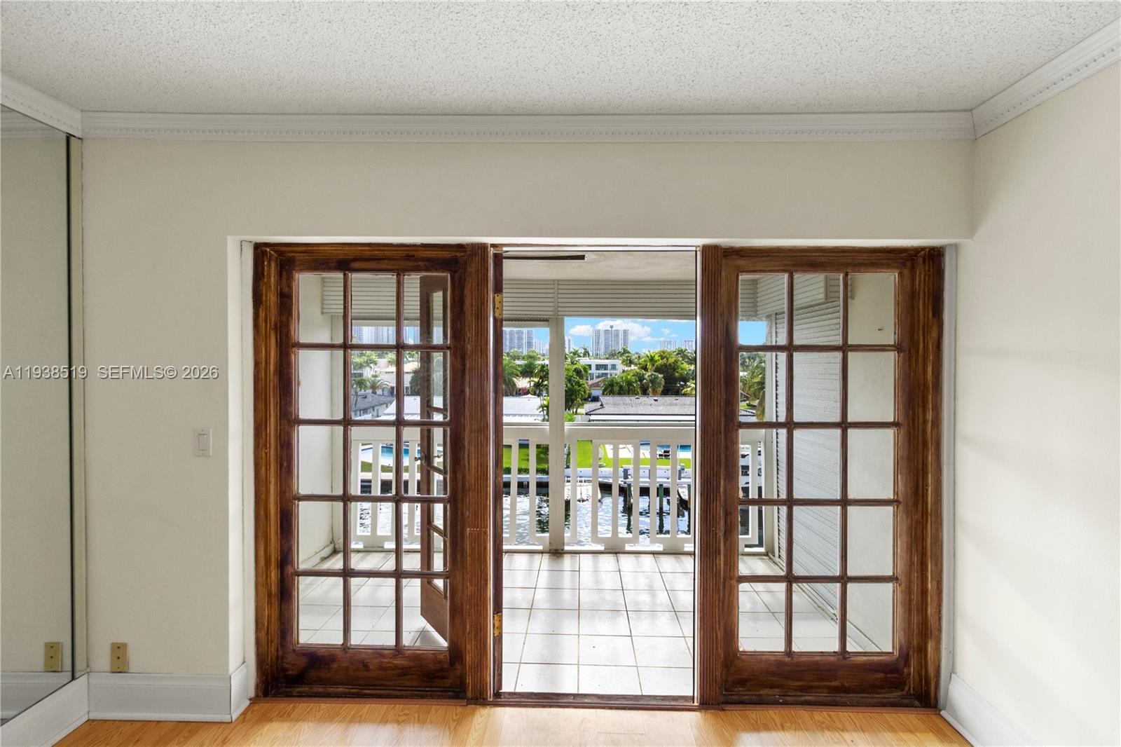 ISLE OF PARADISE CO-OP F - Residential