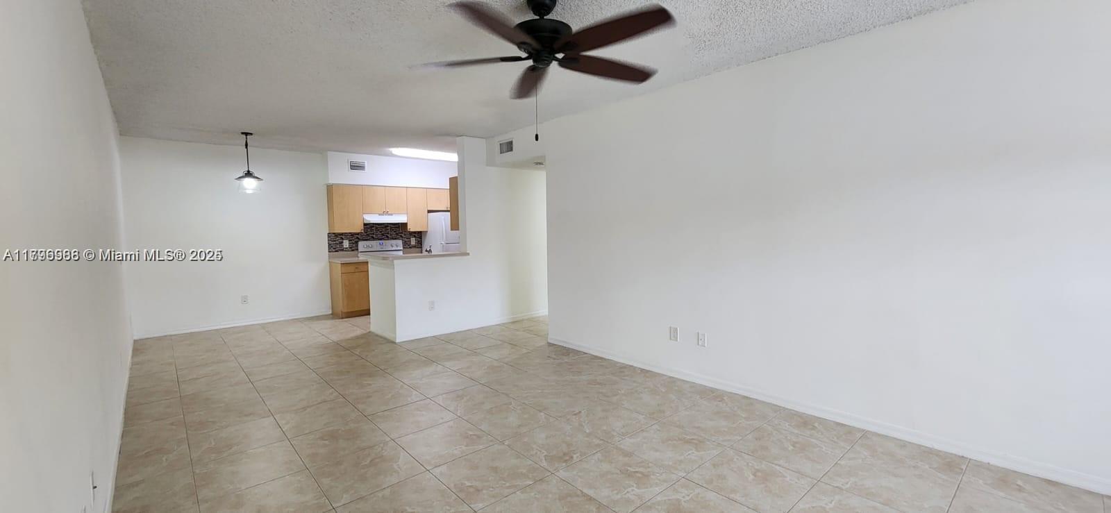10342 S Fox Trail Rd S 1401