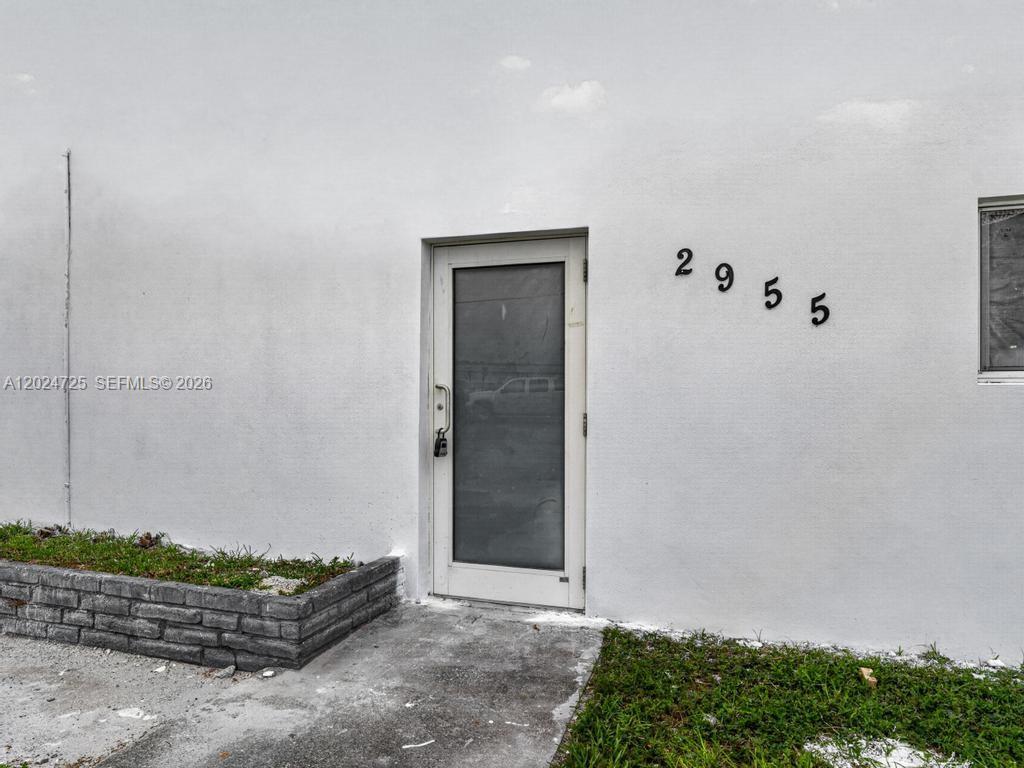 2955 NW 75th St