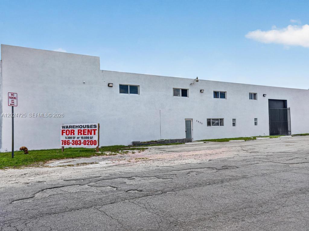 2955 NW 75th St