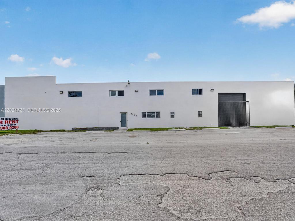 2955 NW 75th St