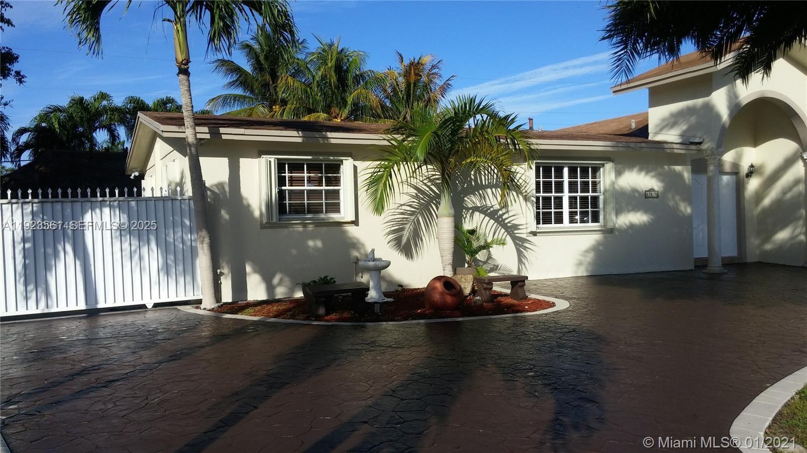 PALM SPRINGS NORTH SEC C - Residential Lease