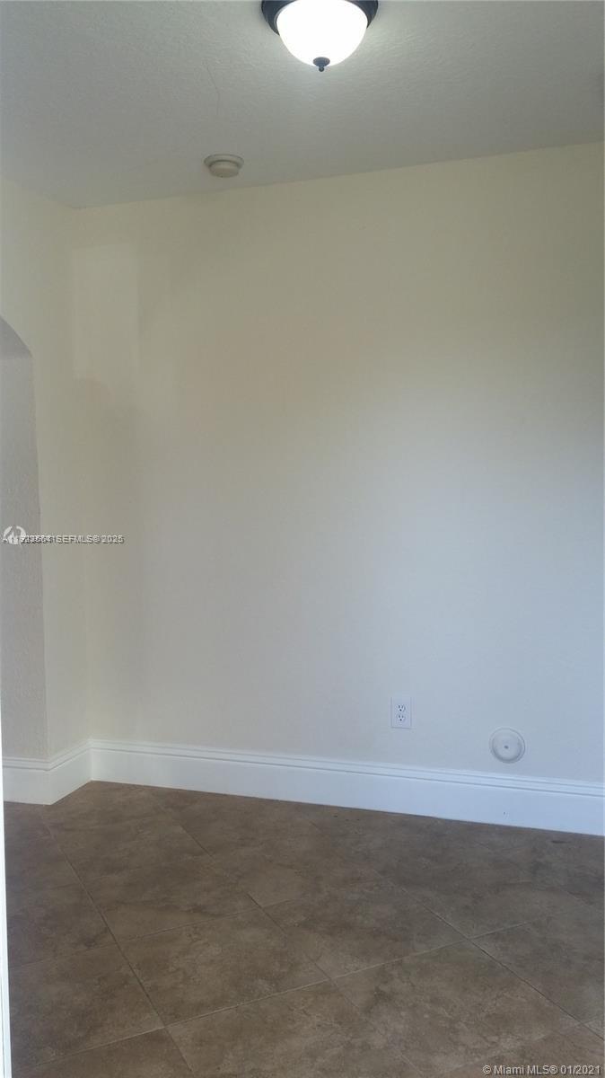 PALM SPRINGS NORTH SEC C - Residential Lease