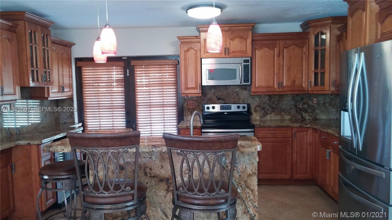 PALM SPRINGS NORTH SEC C - Residential Lease