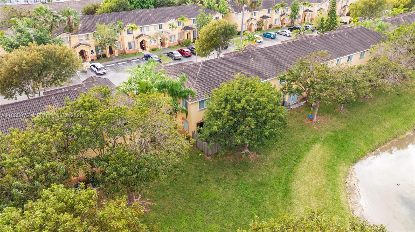 SHOMA TOWNHOMES AT KEYSCO - Residential