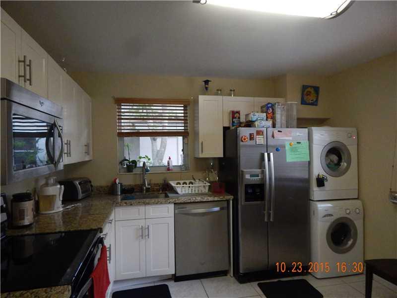 CLUB QUARTERS AT RAINTREE - Residential Lease