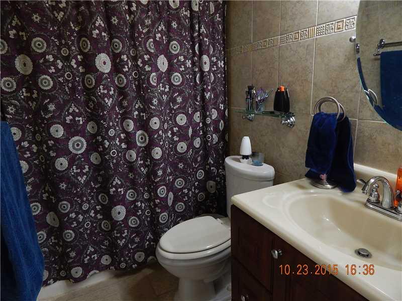 CLUB QUARTERS AT RAINTREE - Residential Lease