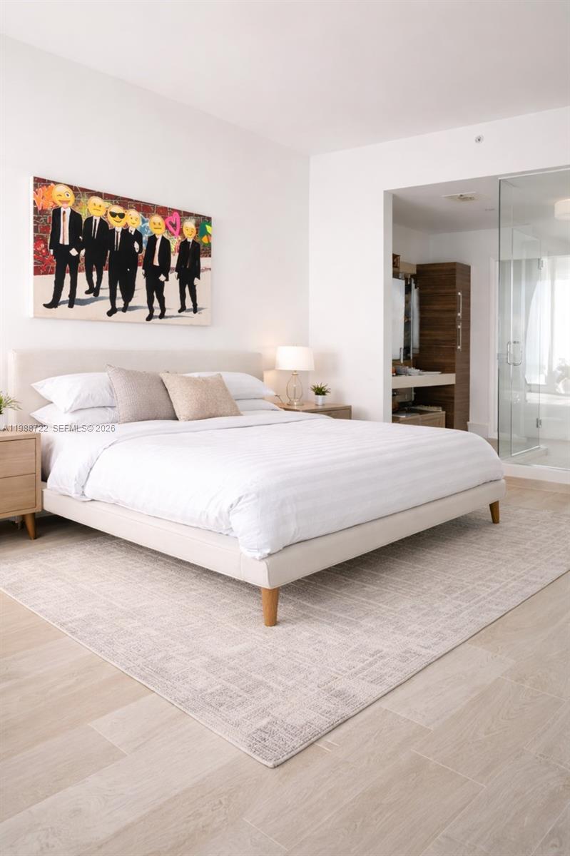 PARAMOUNT BAY CONDO - Residential Lease