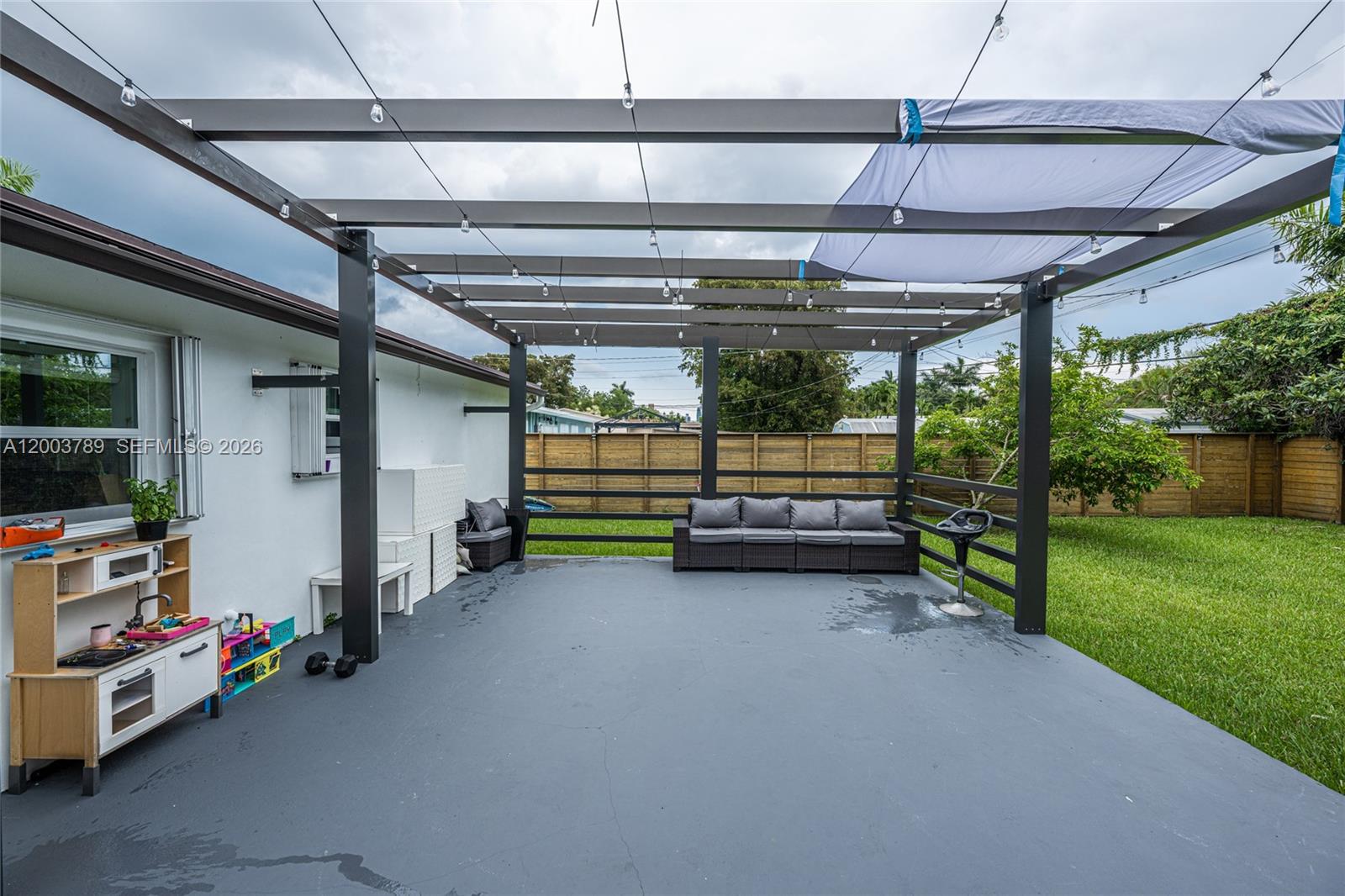 GULFSTREAM ESTATES - Residential Lease