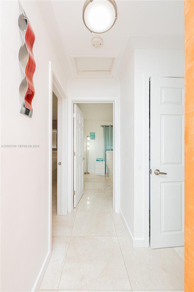 GULFSTREAM ESTATES - Residential Lease