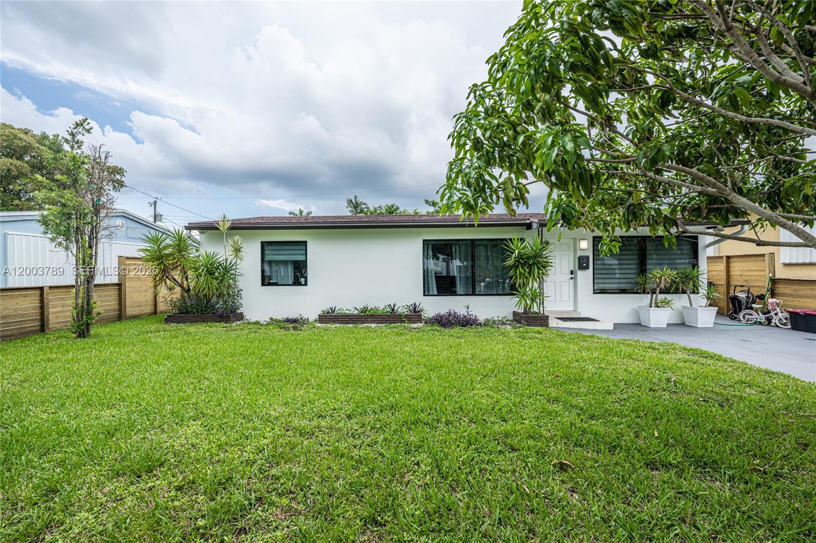 GULFSTREAM ESTATES - Residential Lease