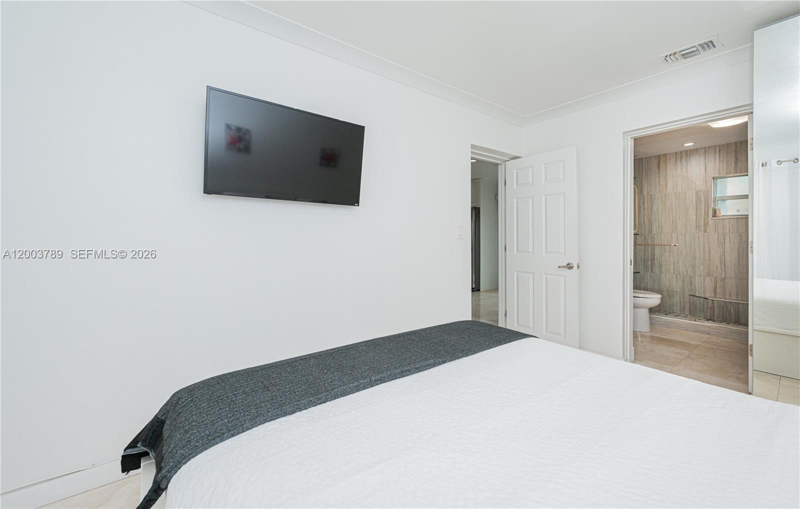 GULFSTREAM ESTATES - Residential Lease