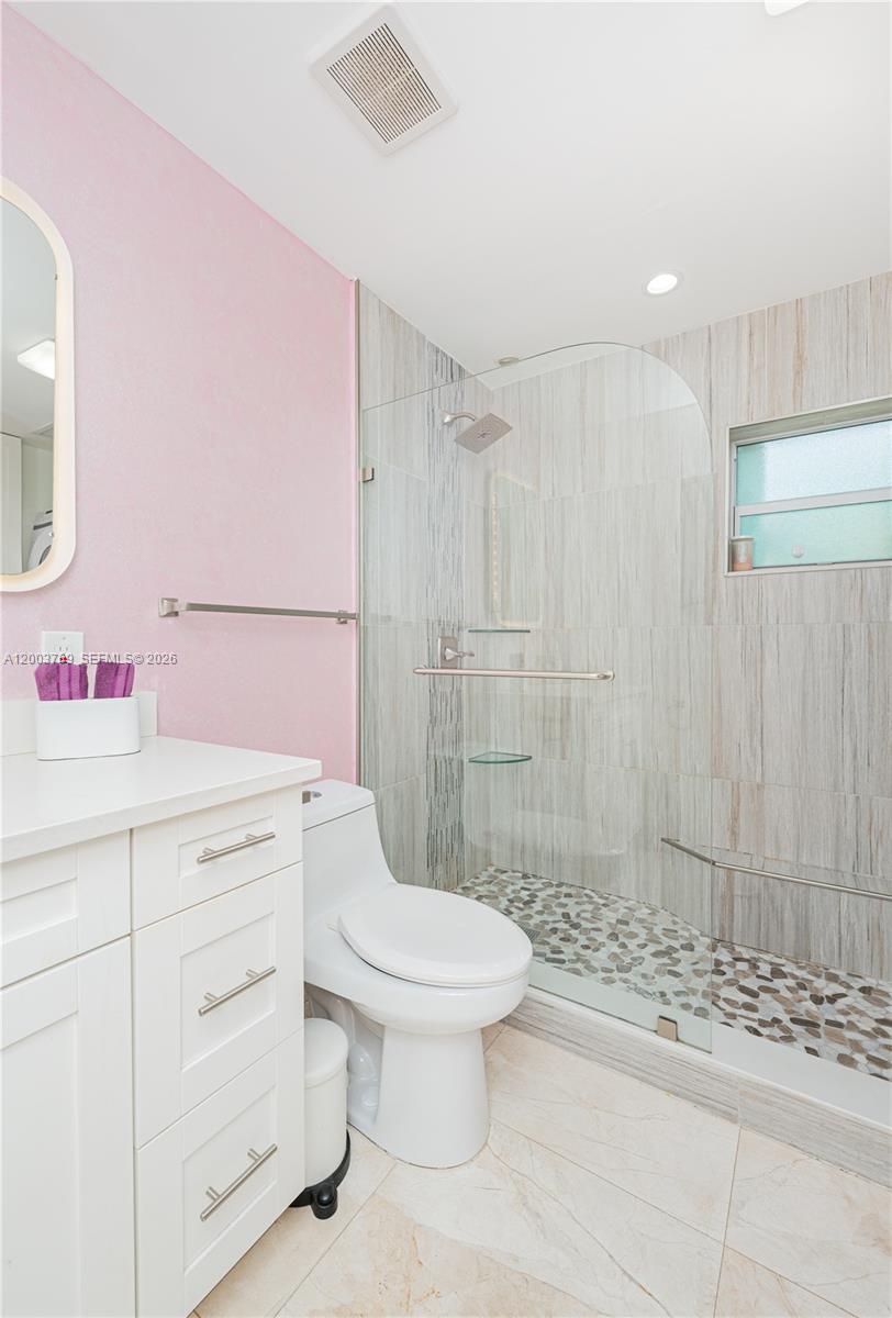 GULFSTREAM ESTATES - Residential Lease