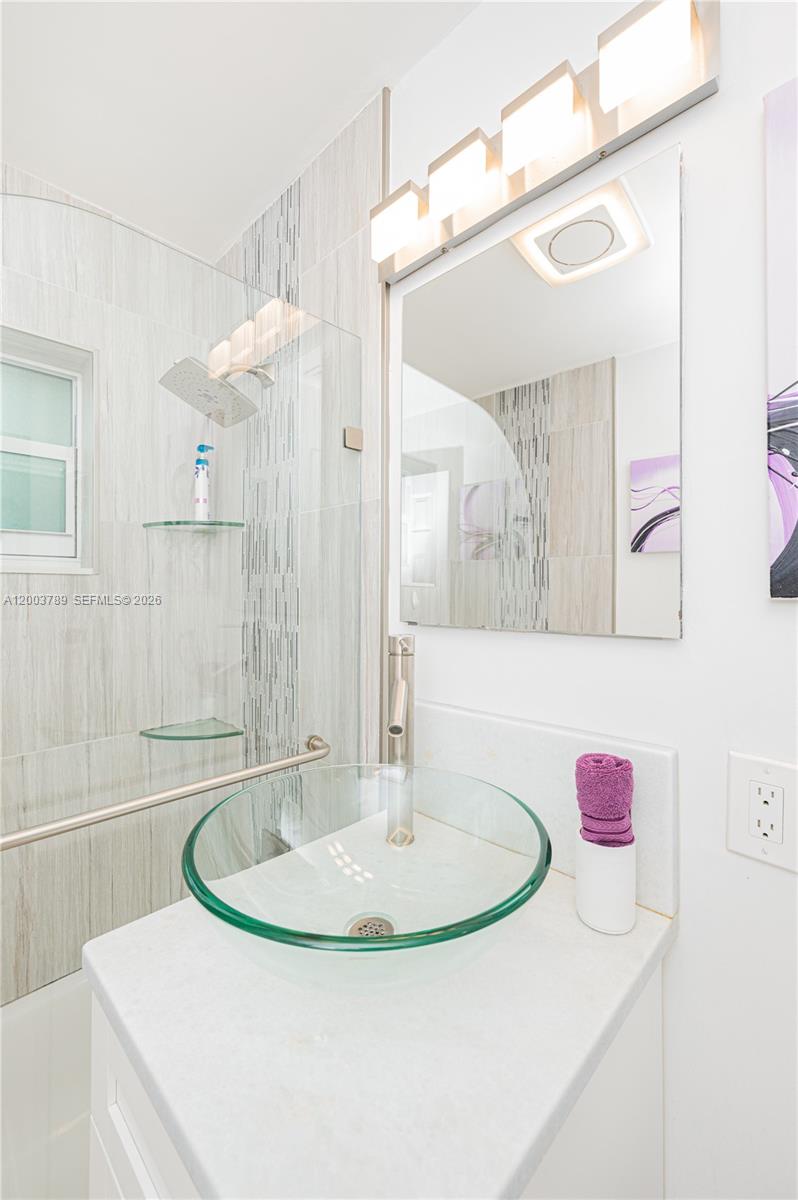 GULFSTREAM ESTATES - Residential Lease