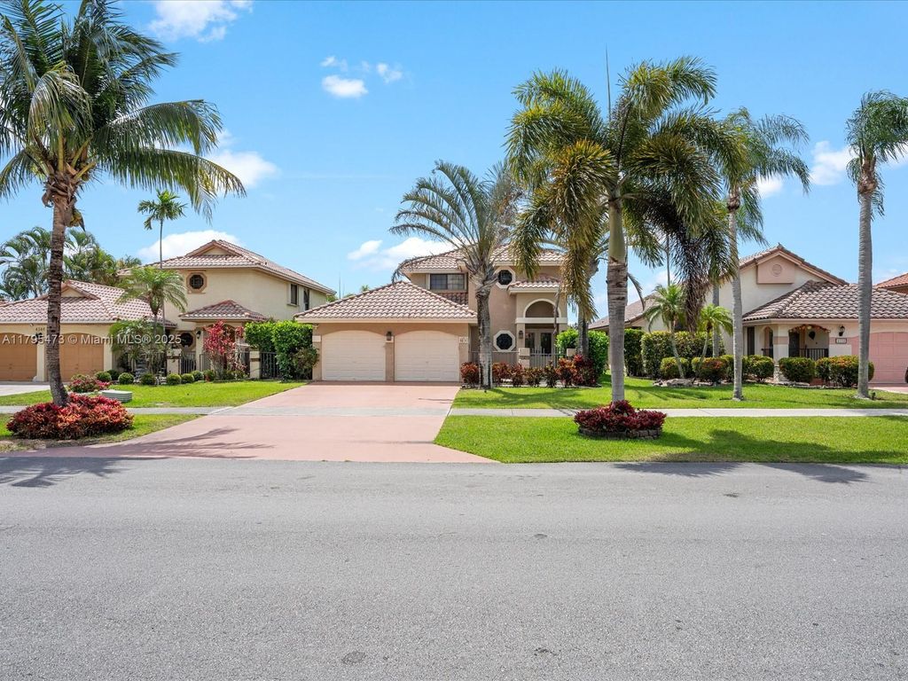 Photo of 4150 NW 6th St, Deerfield Beach, FL 33442 (MLS # A11795473)