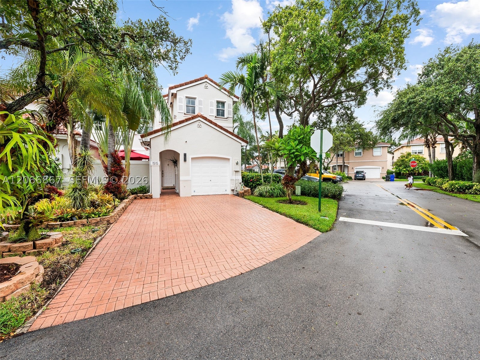 1515 Seagrape Way