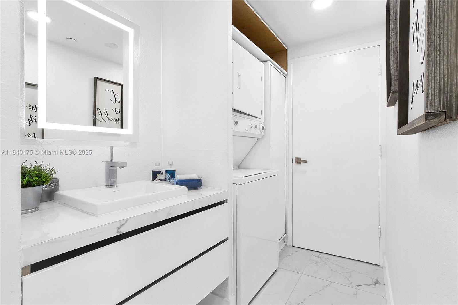 HOME TOWER CONDO - Residential