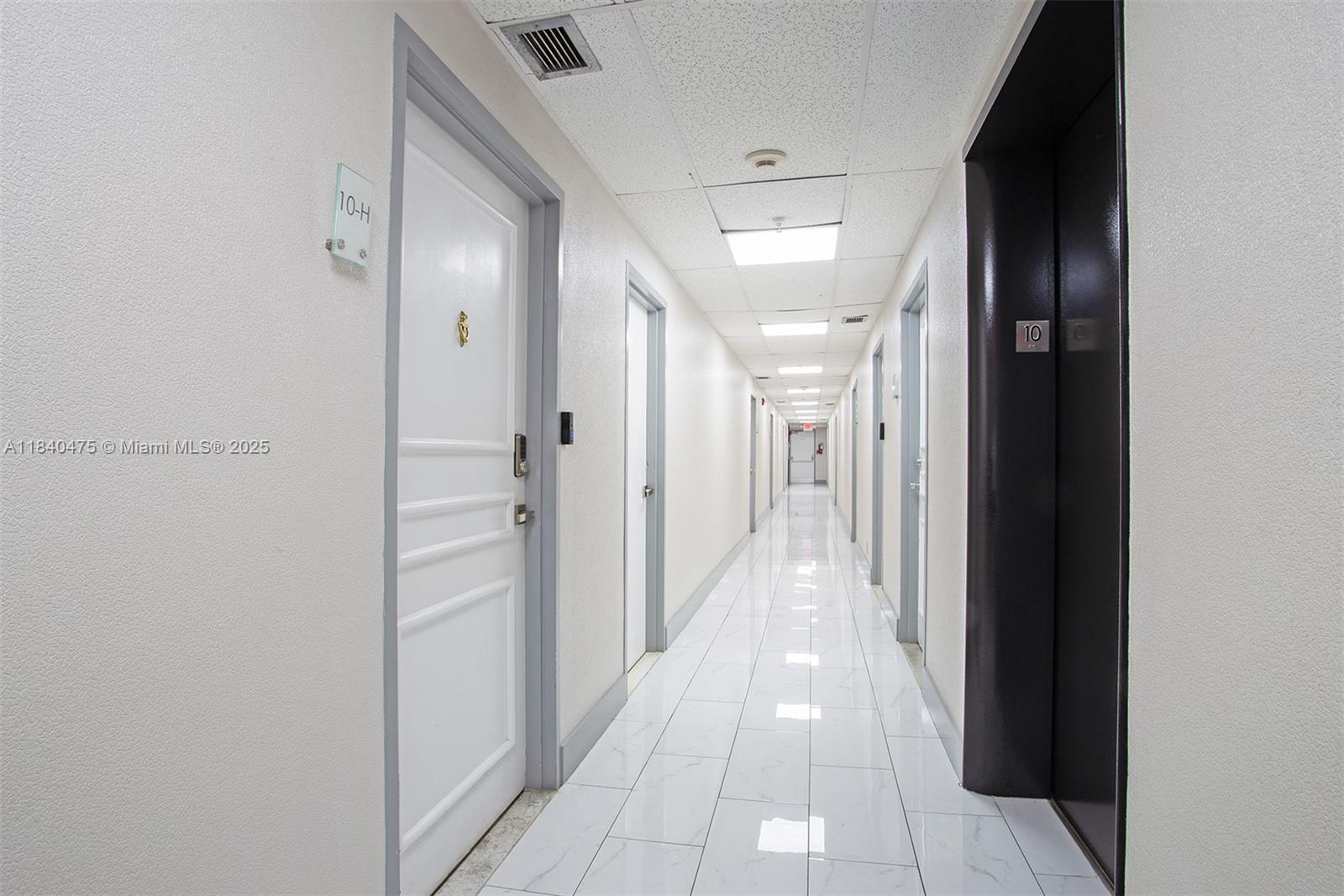 HOME TOWER CONDO - Residential