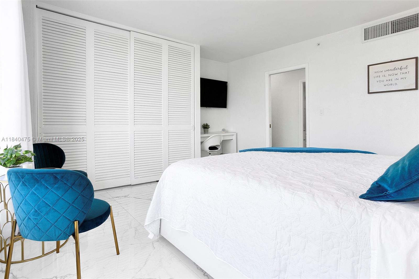 HOME TOWER CONDO - Residential