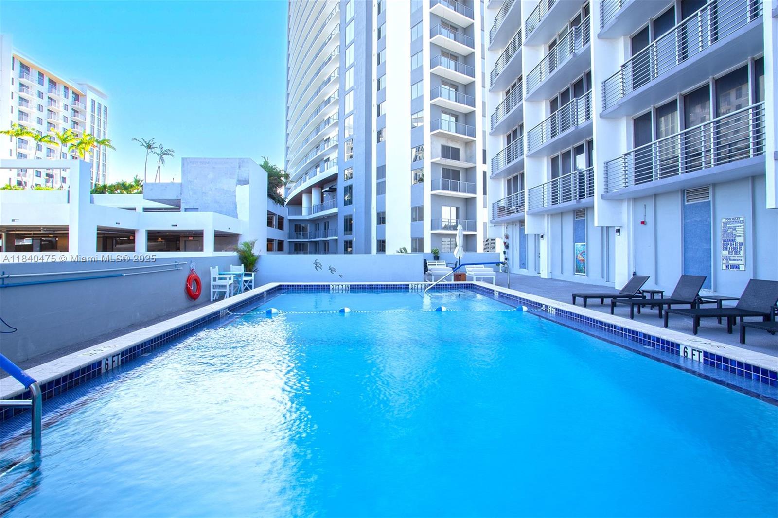 HOME TOWER CONDO - Residential