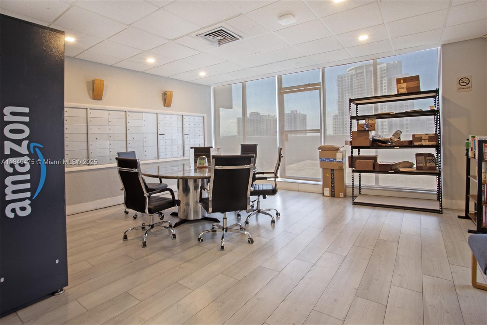 HOME TOWER CONDO - Residential