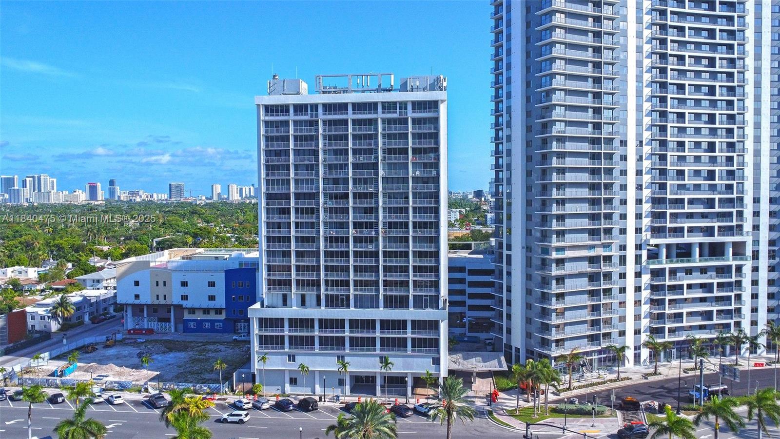 HOME TOWER CONDO - Residential