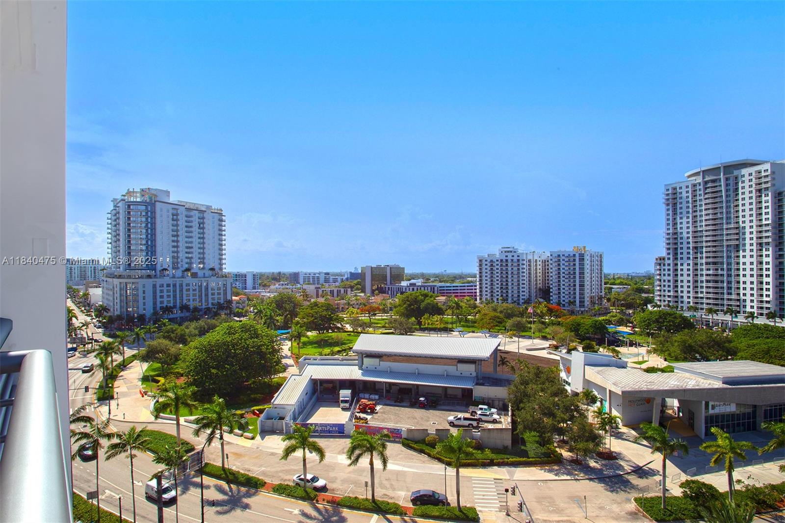 HOME TOWER CONDO - Residential