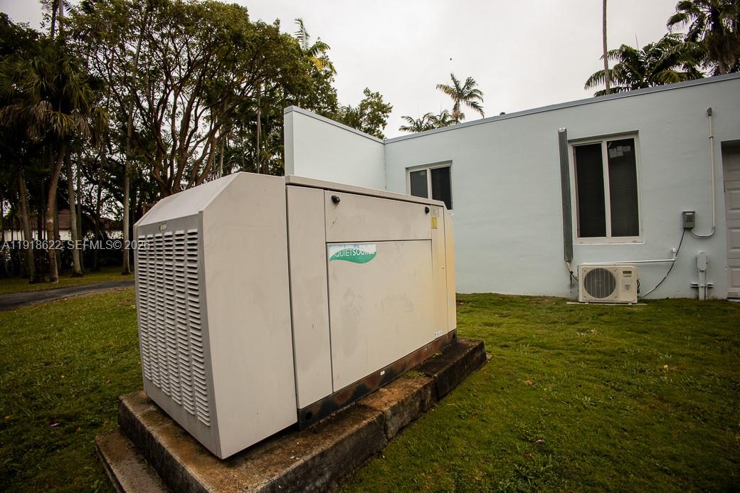 REEVES MANOR - Residential