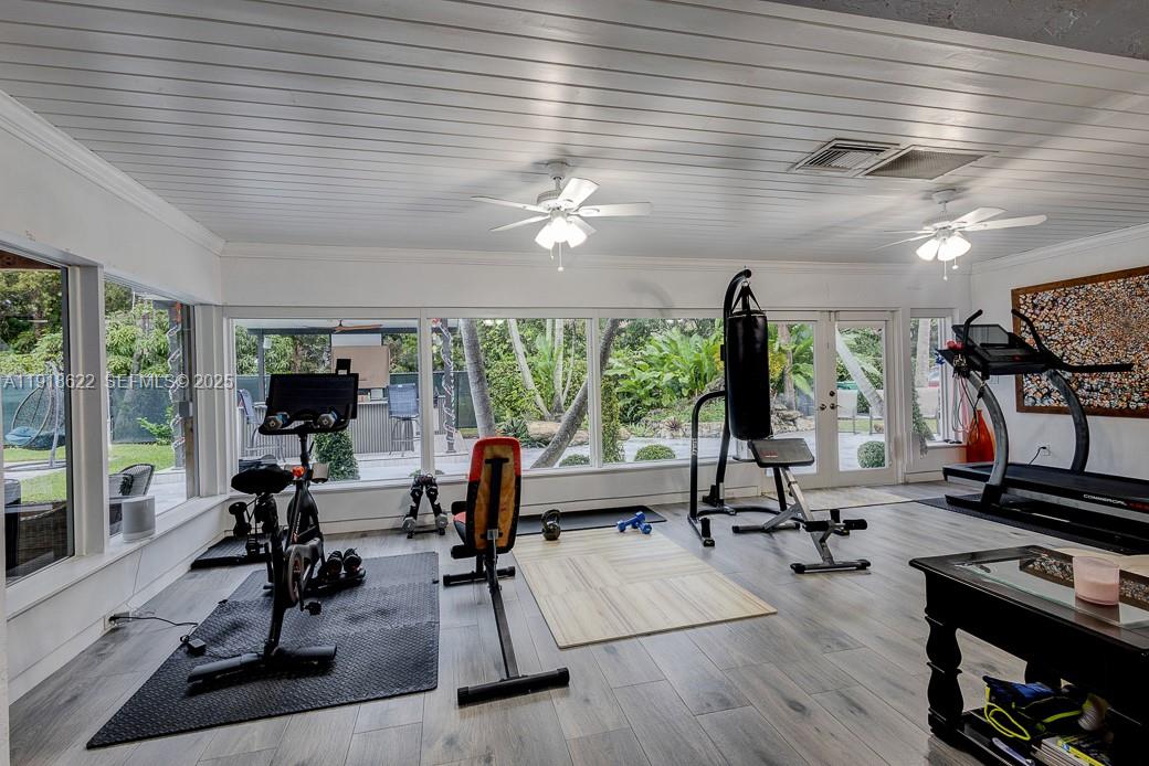 REEVES MANOR - Residential