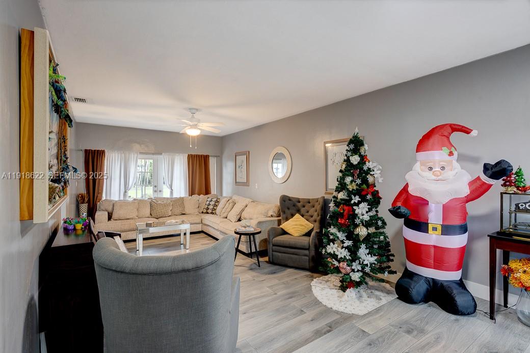 REEVES MANOR - Residential