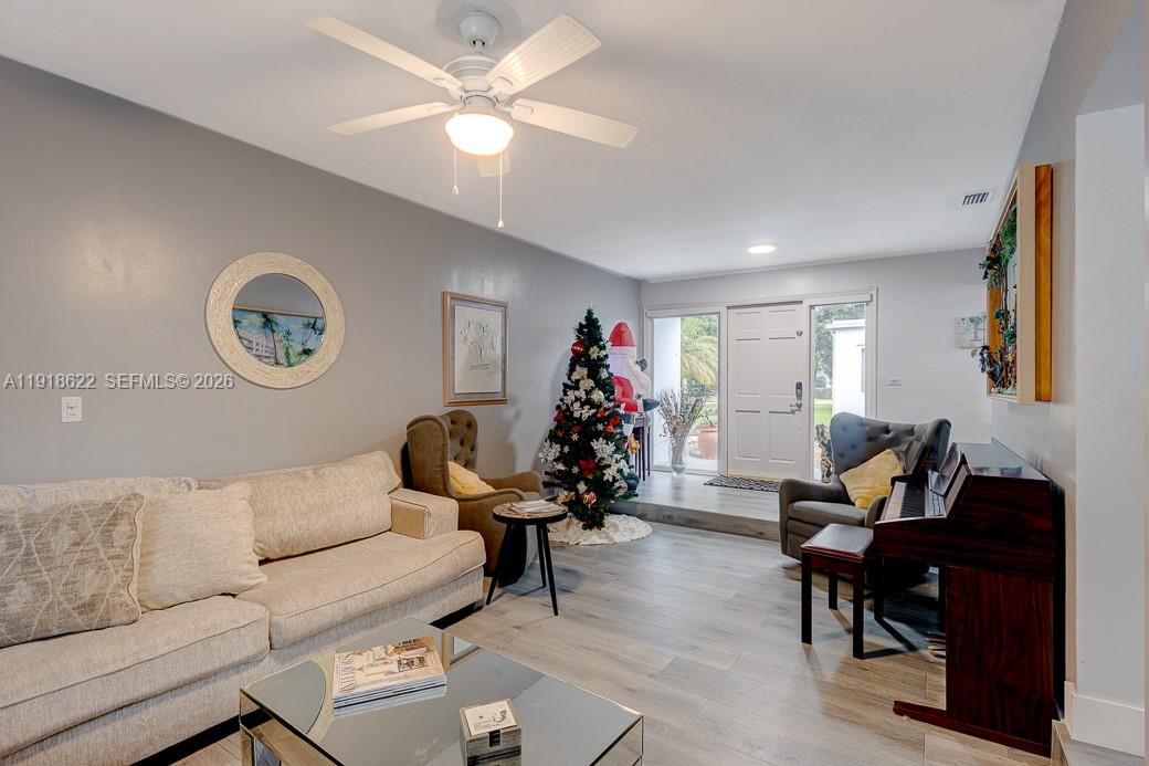 REEVES MANOR - Residential