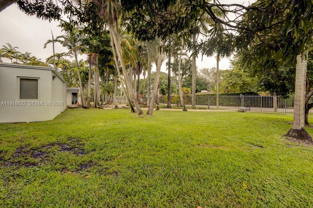 REEVES MANOR - Residential