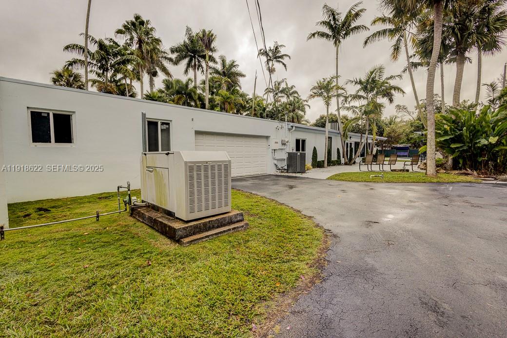 REEVES MANOR - Residential