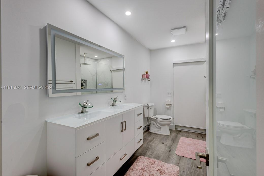 REEVES MANOR - Residential