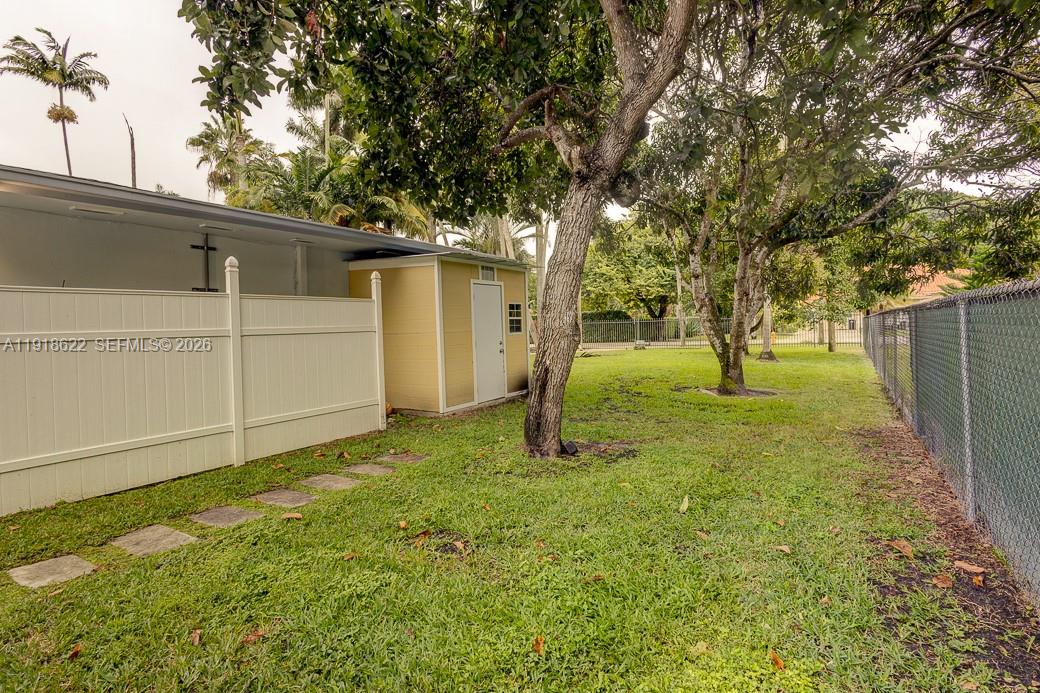 REEVES MANOR - Residential