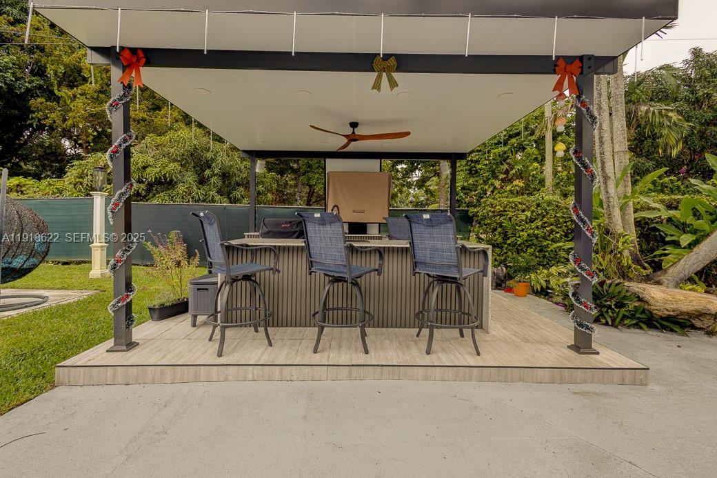 REEVES MANOR - Residential