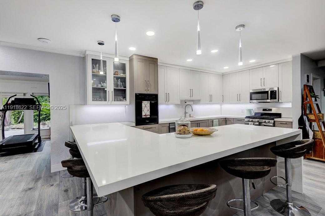 REEVES MANOR - Residential